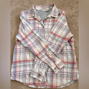 L.L. Bean woman’s pink plaid cotton button up shirt size M